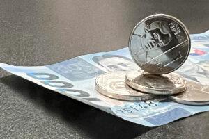 Peso hits four&month low on Fed hike bets