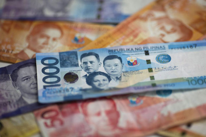 Peso-Bloomberg-330941924