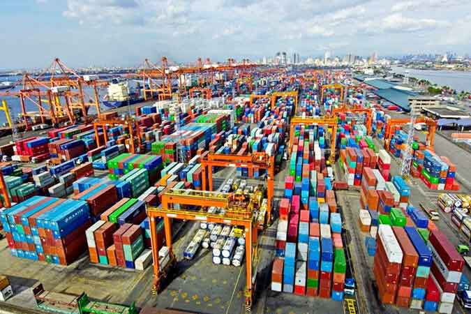 container-yard-manila-port-0401201