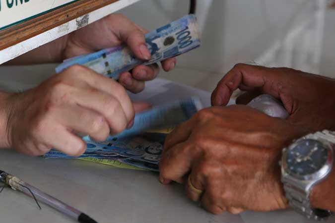 pawnshop-Money-changer-peso-2
