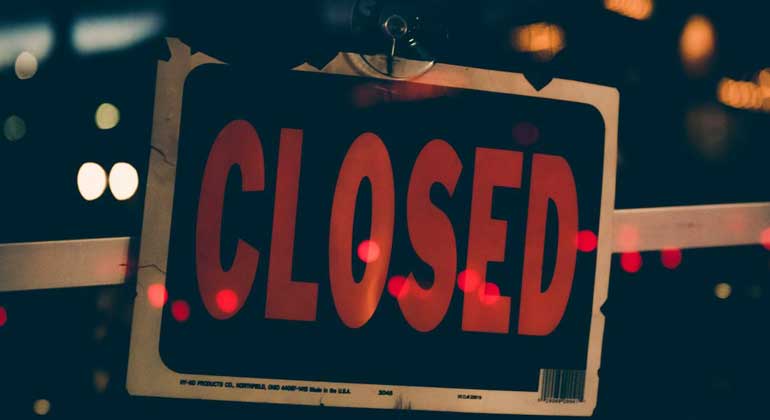 close-up-photo-of-closed-signboard-1706020