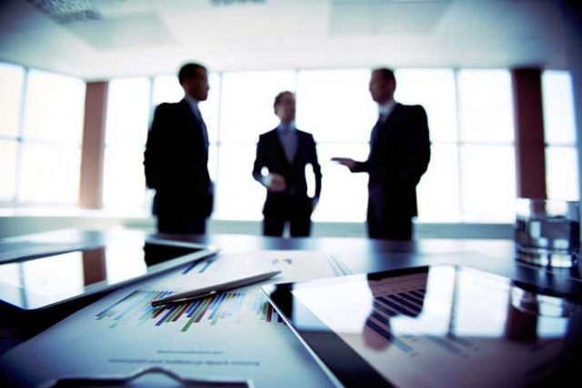 documents-businessmen