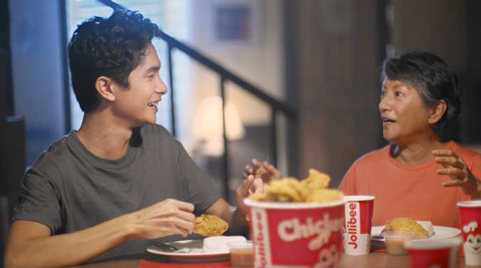 Jollibee-Family-Thanksgiving-Month_2