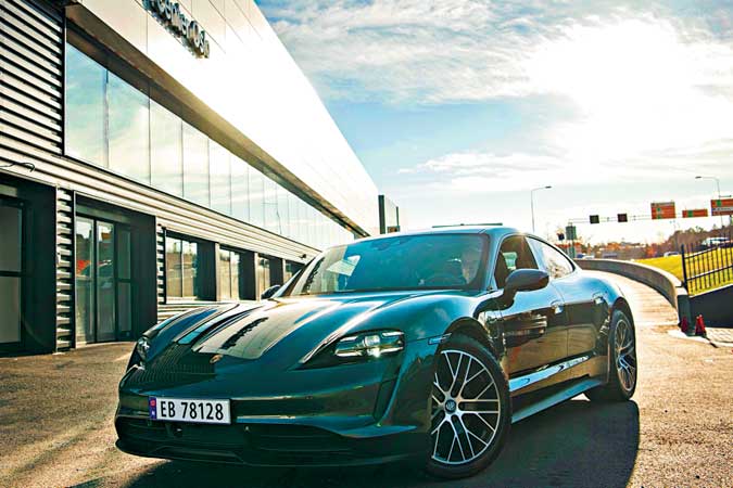 Velo_image1_Porsche