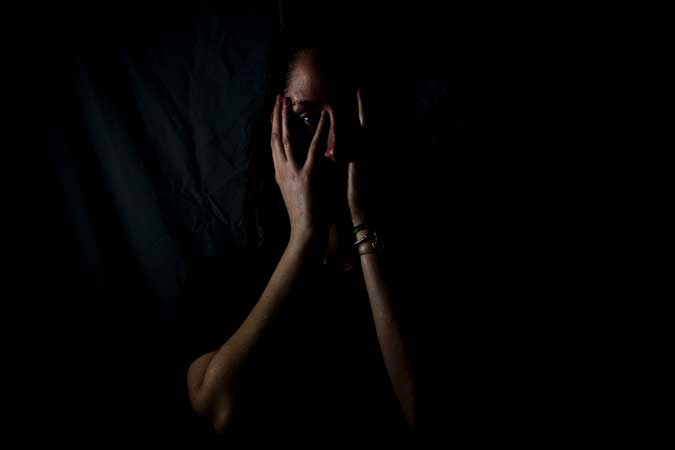 anxiety-depressed-woman