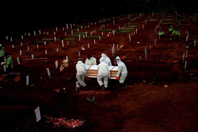 2020-04-27_Indonesia_HEALTH-CORONAVIRUS-INDONESIA-CASUALTIES
