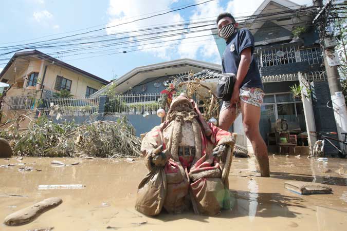 Marikina-flood-mud