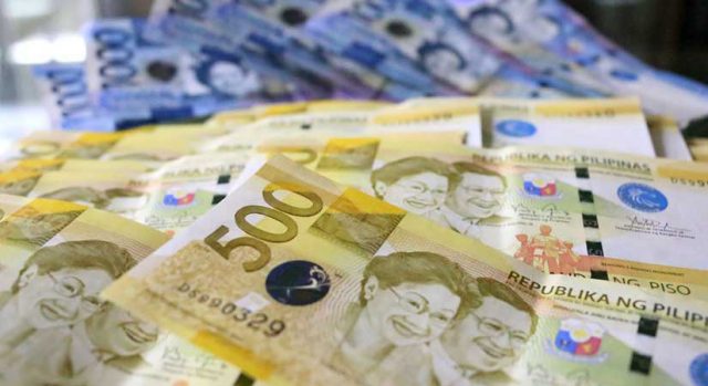 peso-banknotes-100319