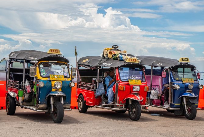 tuk-tuk-vehicles-street