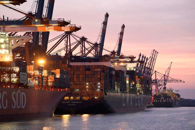 2021-06-11_Container_SHIPPING-ENVIRONMENT-USA