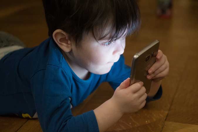 Kid-mobile-phone