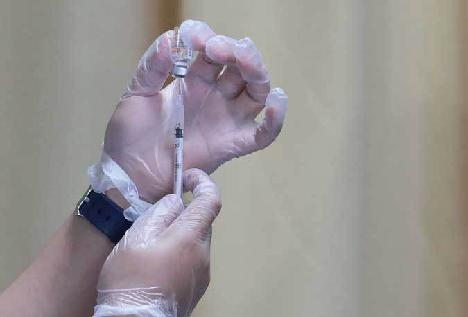 VACCINESINOVAC_LUNGCENTER_10_VARCAS_020321