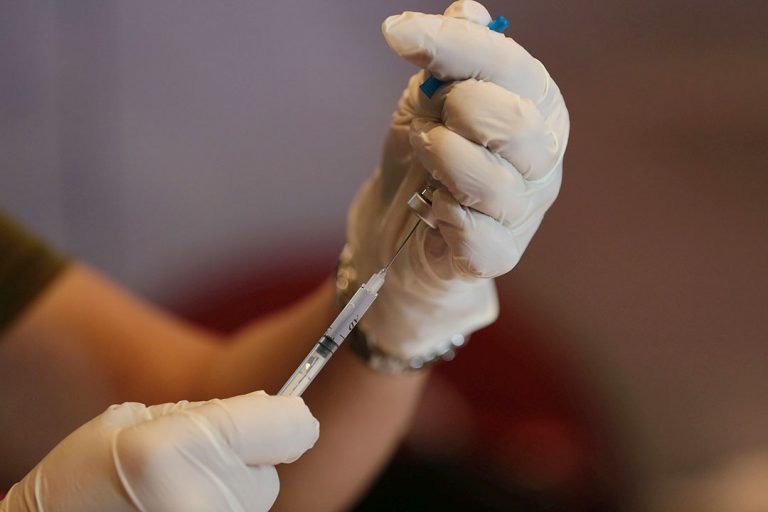 Israeli study shows 4<sup>th</sup> shot of COVID-19 vaccine less effective on Omicron