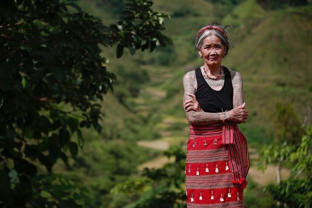 Whang-Od-LORENLEGARDA-DAYAW-TEAM