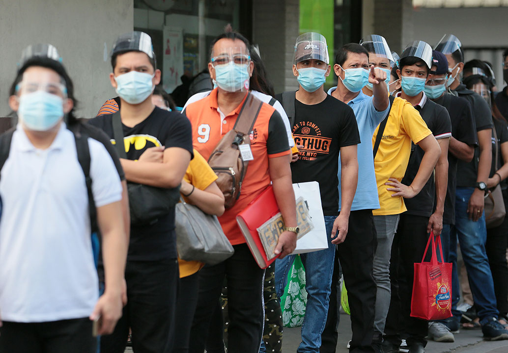 face-mask-commuters-2