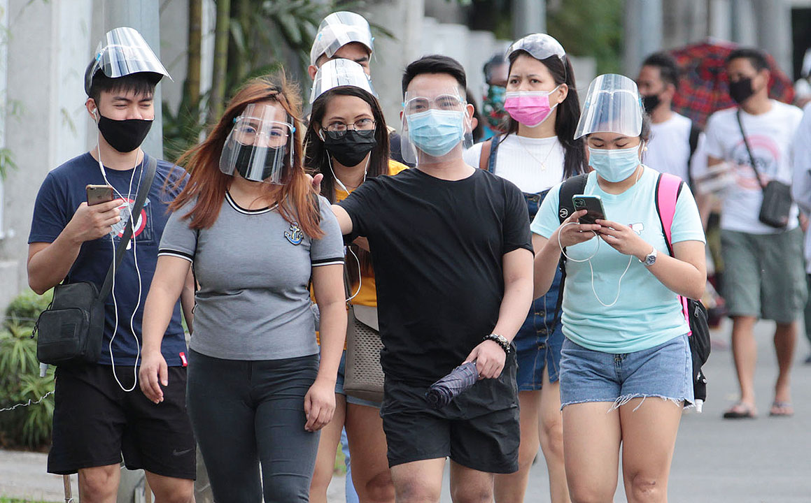 face-mask-commuters-6