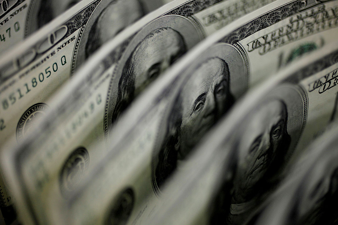 Dollar-bills-currency