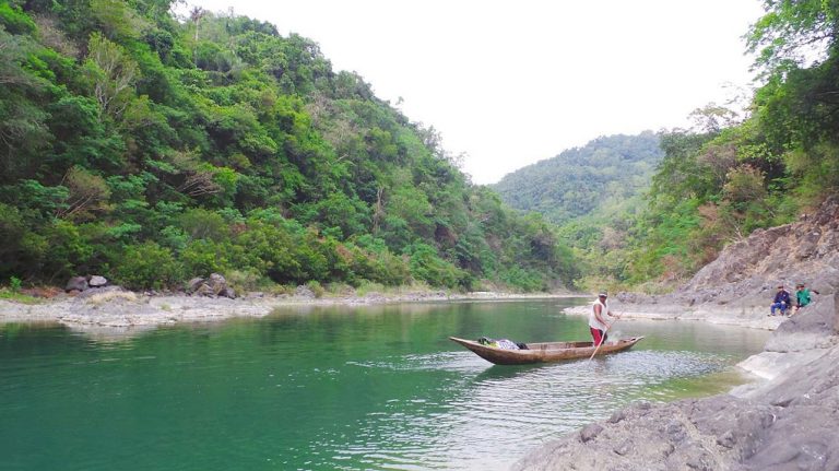 Indigenous Filipinos fight plans to build a dam on their land