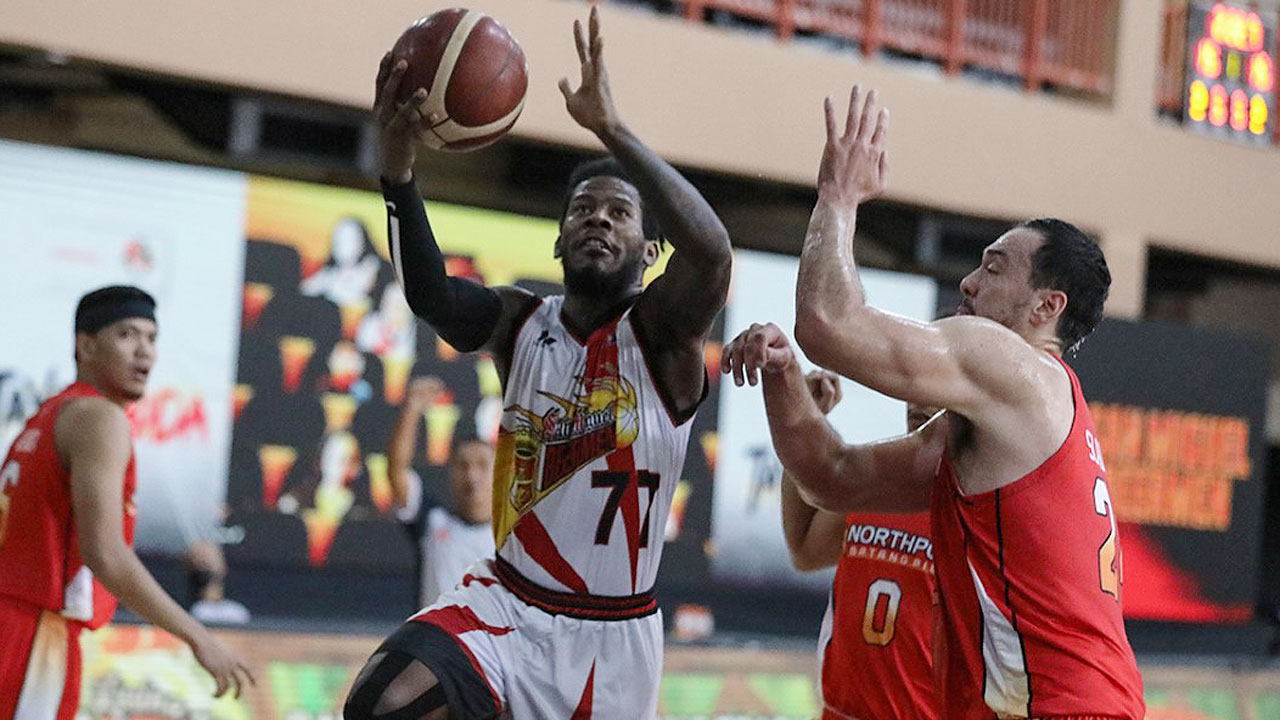 Photos at Club Atlético San Miguel (CASM) - Basketball Stadium in San Miguel