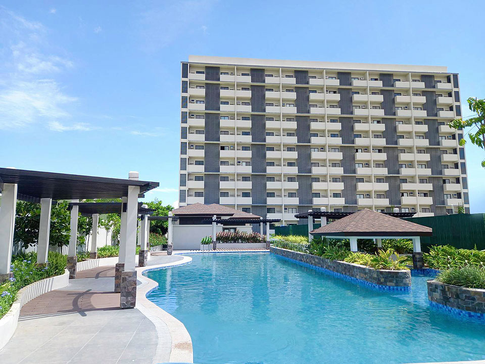 T1-with-pool-deck