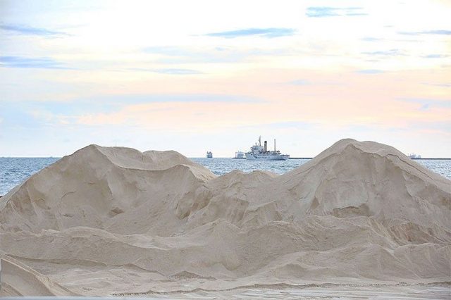 artificial-white-sand