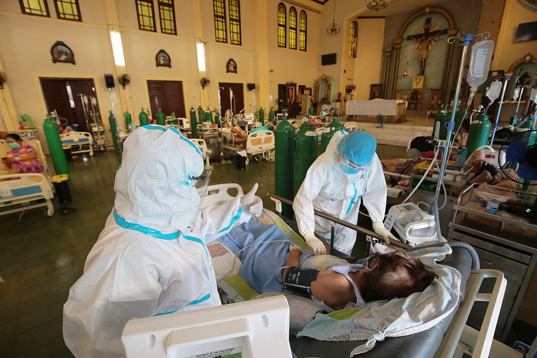 health-workers-patient