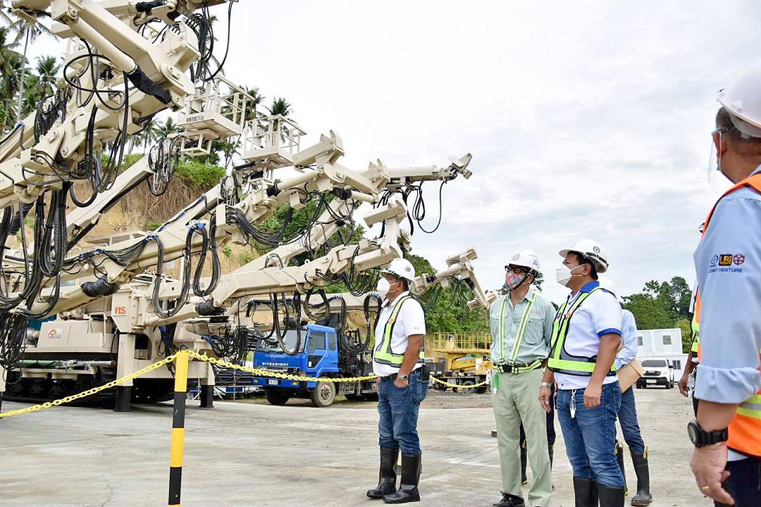 tunnel-machines-DPWH