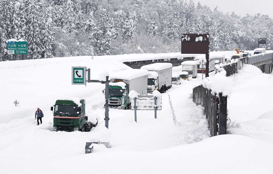 JAPAN-WEATHER-SNOW