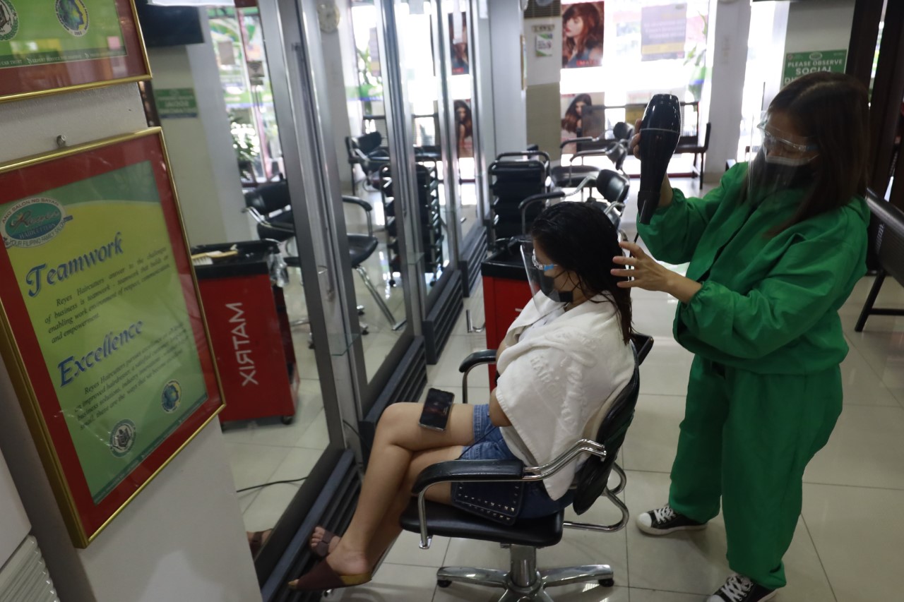 Salon-operations-PHILSTAR-MICHAELVARCAS