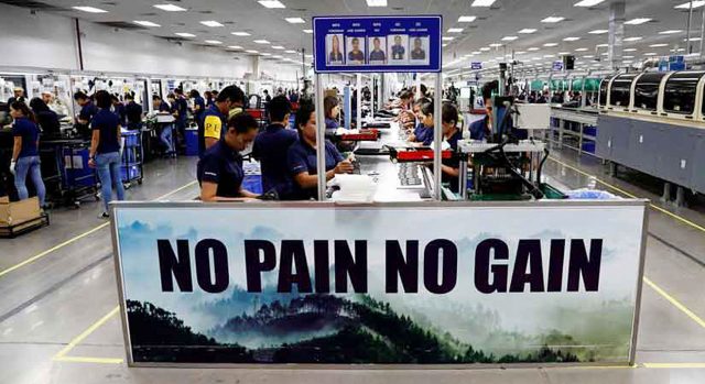 assembly-line-factory-Kinpo-Electronics-050620