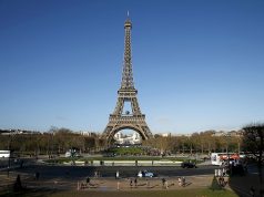 Europe loses hold on American tourists, woos Chinese, Indian travelers, survey shows