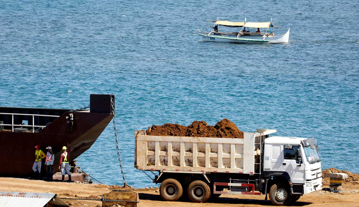 forMining_2018-04-20T014416Z_1615578234_RC1866035A50_RTRMADP_3_PHILIPPINES-MINING