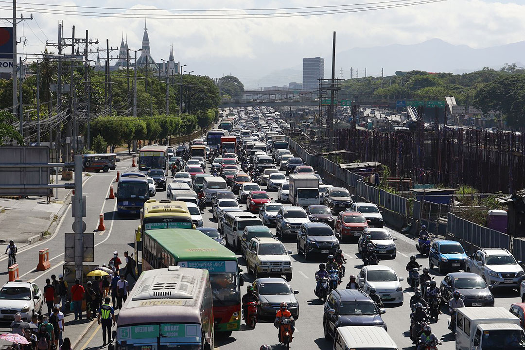 traffic-vehicle-Philcoa-PHILSTAR-MICHAEL-VARCAS