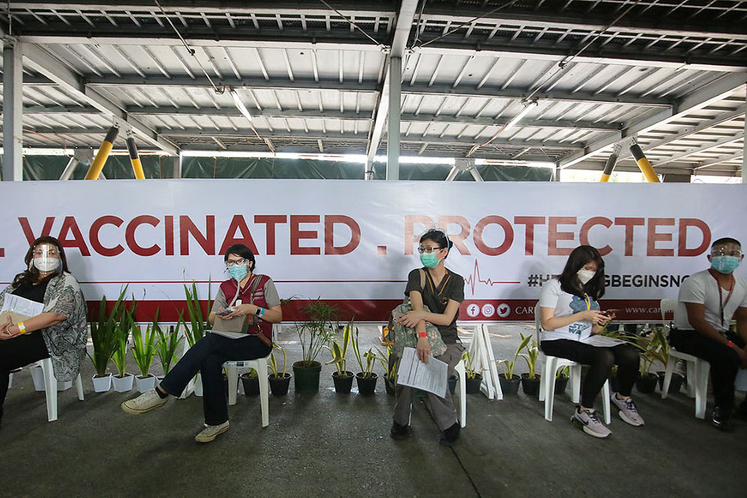 vaccination-workers-PHILSTAR-MICHAEL-VARCAS