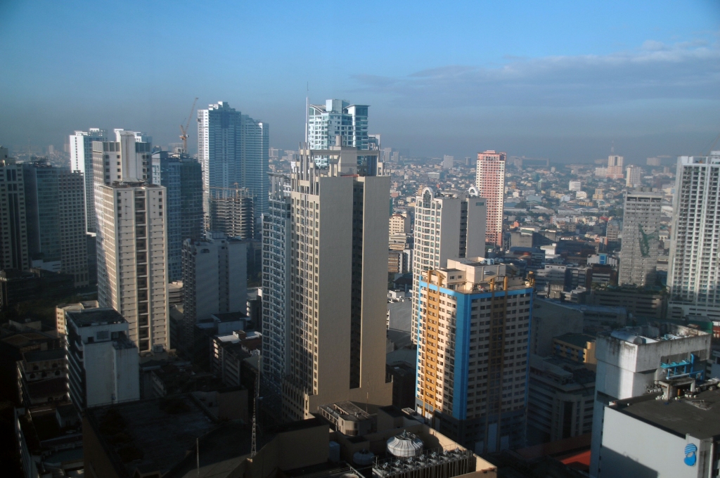 PHL economy seen to grow by 6% this year but still vulnerable to pandemic disruptions