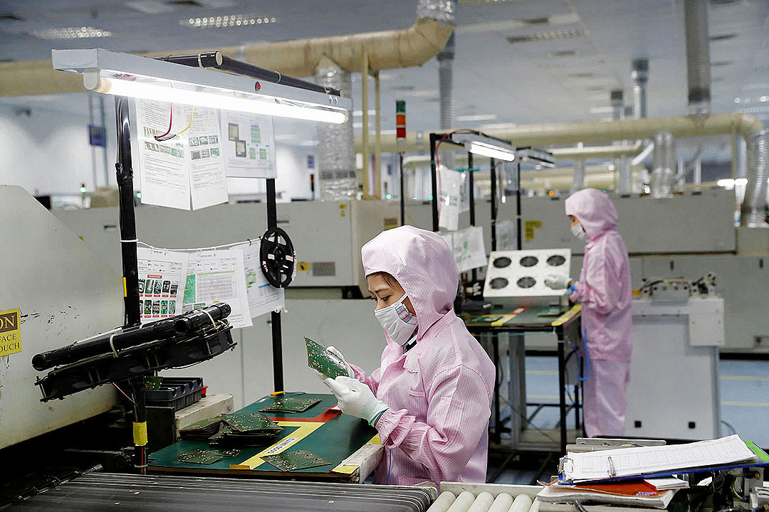 electronics-workers