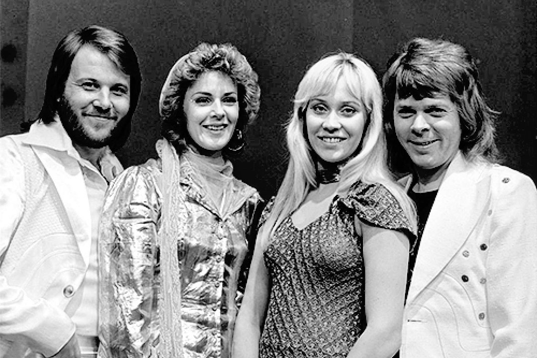 ABBA_-_TopPop_1974_5