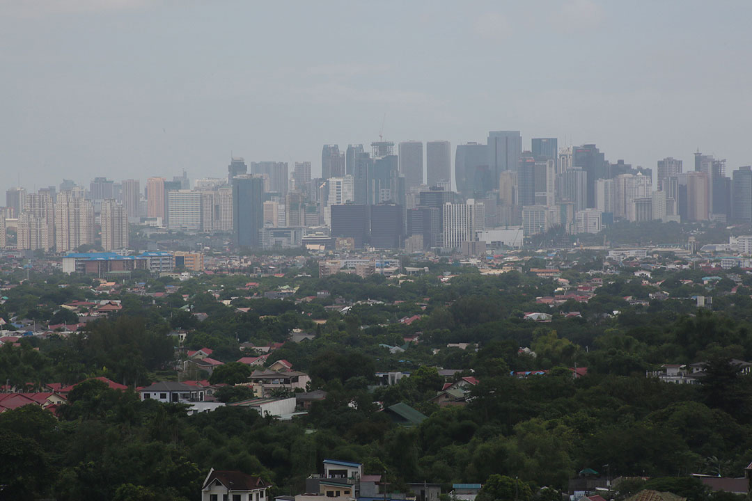Manila-skyline-buildings