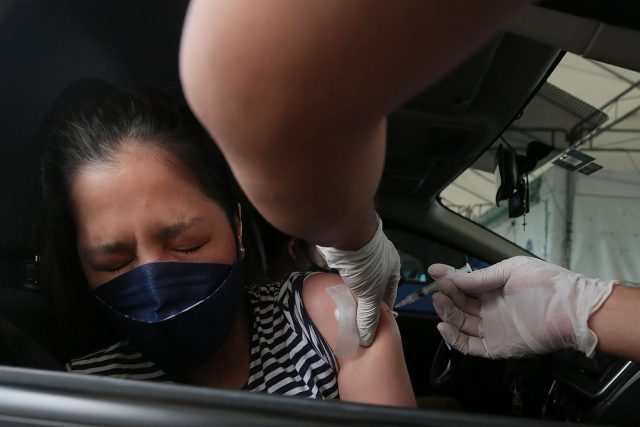 Philippines to vaccinate 77 million by end-March