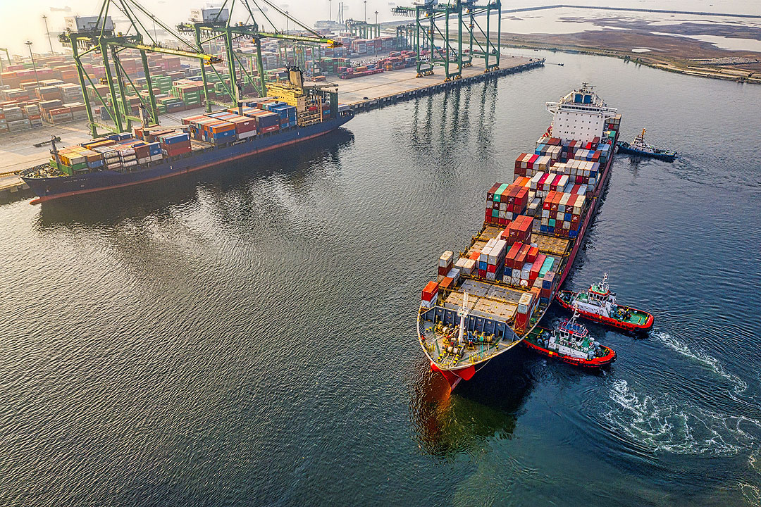 port-ship-container