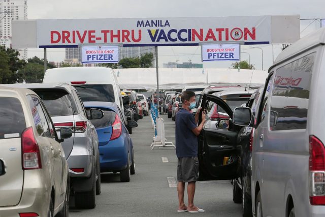 vaccination-drivethrough-booster-PHILSTAR-MICHAEL-VARCAS
