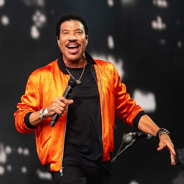 Lionel Richie cancels European tour shows due to COVID BusinessWorld