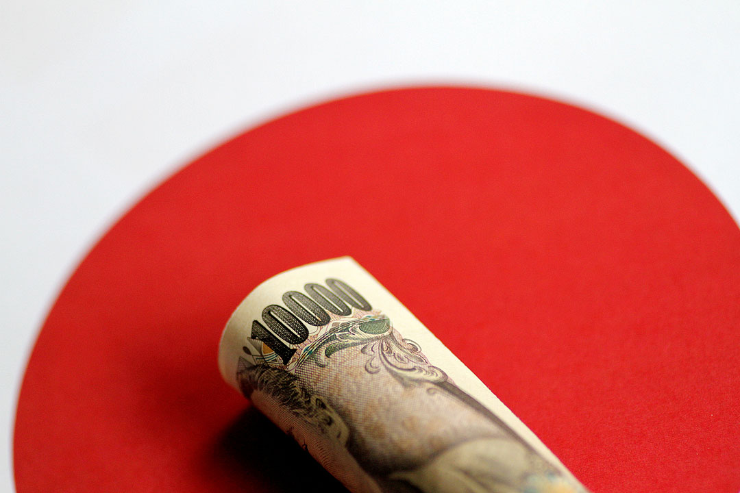 Japan-yen-flag