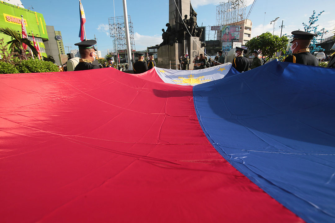 PHL-Flag-Monumento