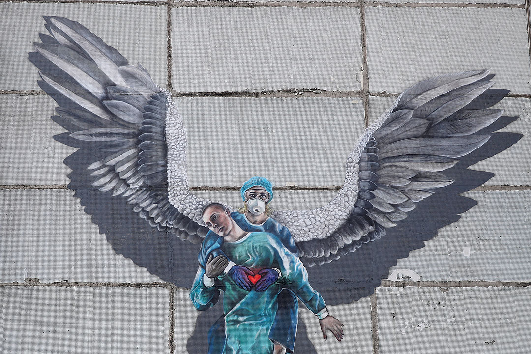 mural-health-workers