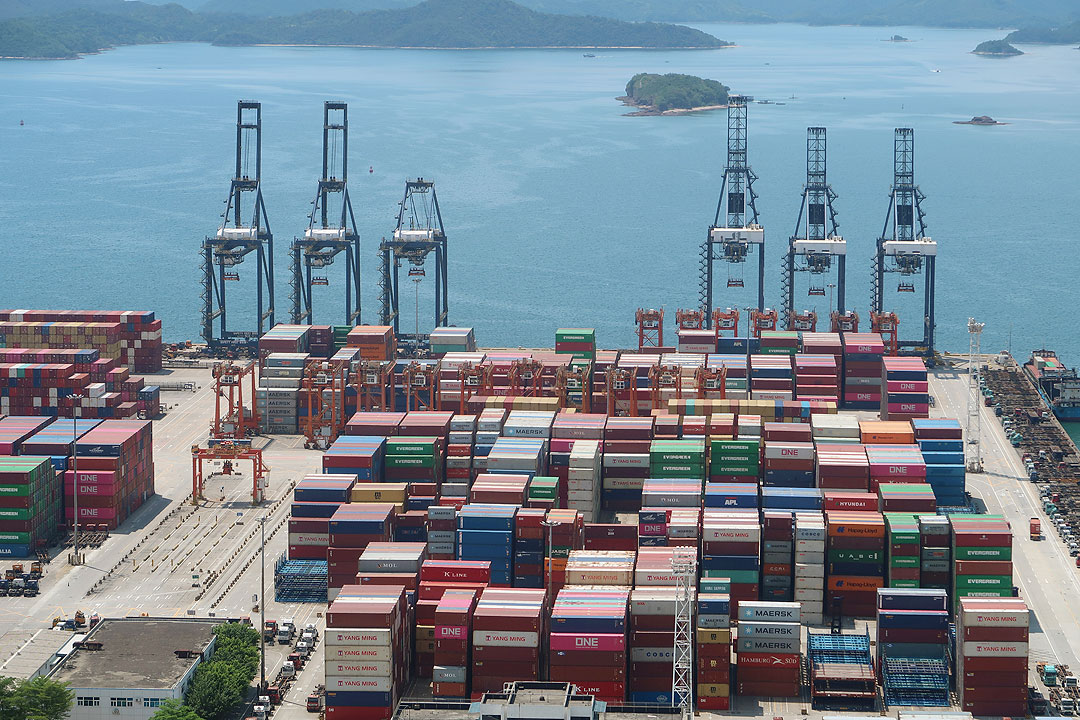China-port-containers