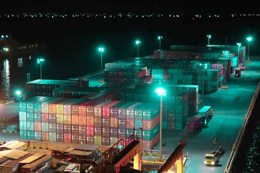 Customs-port-container