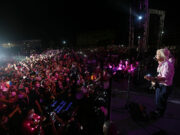 Robredo draws supporters in Marcos bailiwick