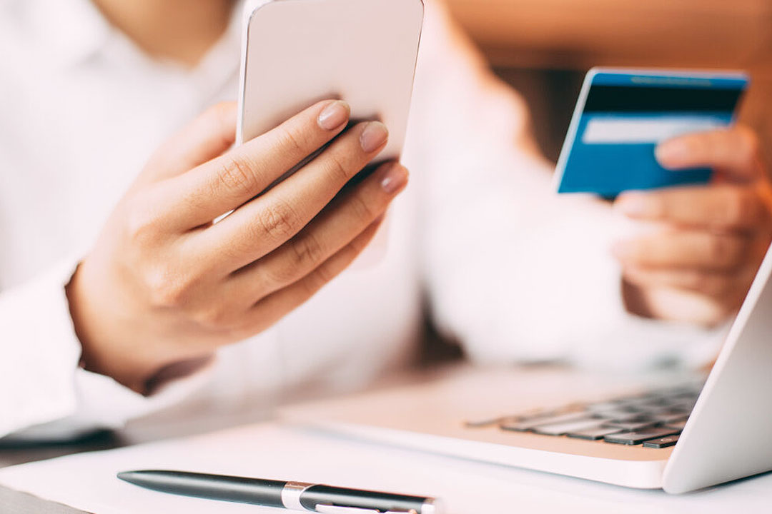 credit-card-laptop
