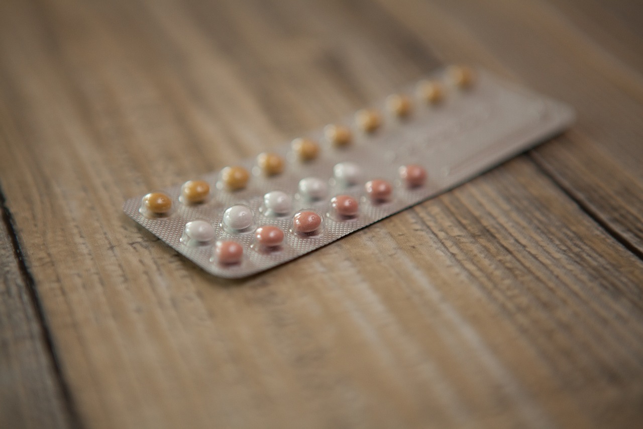 contraceptive-pills-1354782_1280